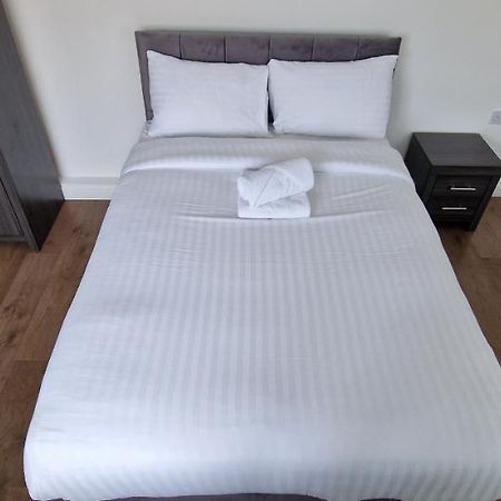 Apartment In Wakefield City Centre Extérieur photo