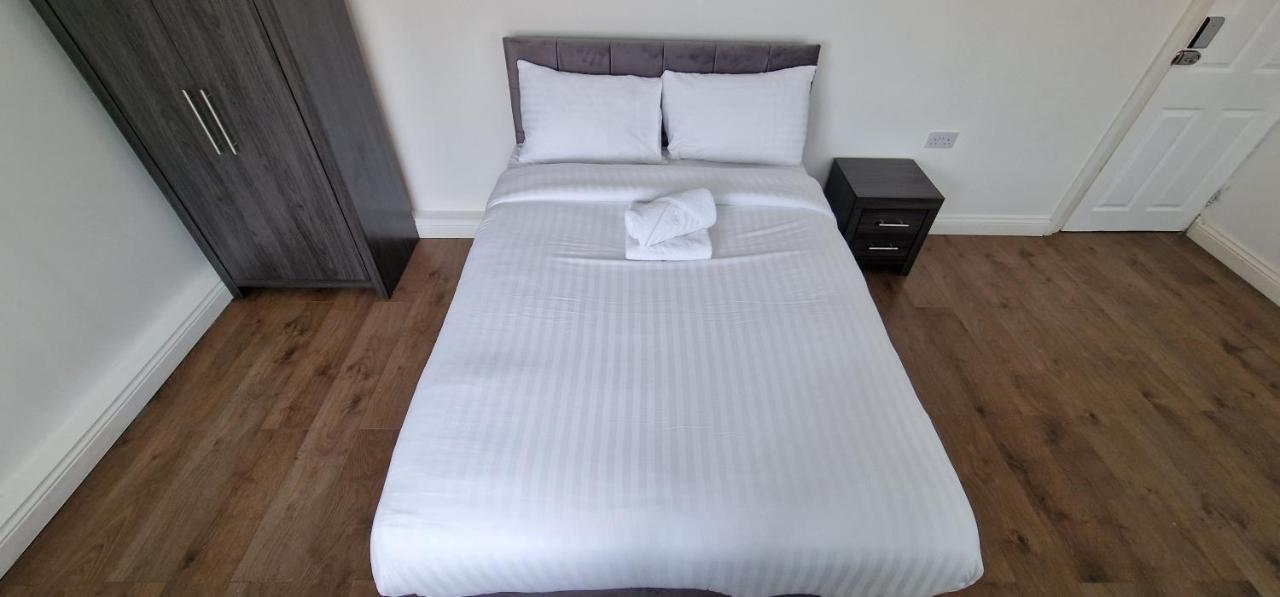 Apartment In Wakefield City Centre Extérieur photo