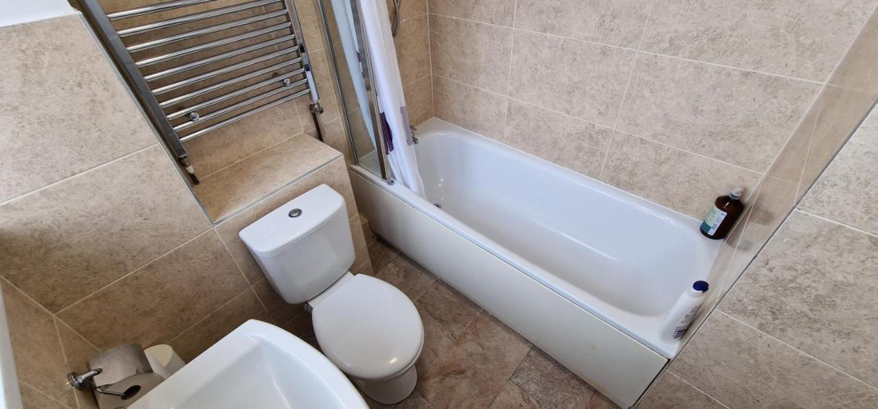 Apartment In Wakefield City Centre Extérieur photo